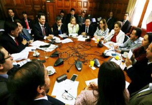 La bancada de 'Los Fujis' se llevan la parte del león, los otros se reparten lo que queda La bancada de 'Los Fujis' se llevan la parte del león, los otros se reparten lo que queda