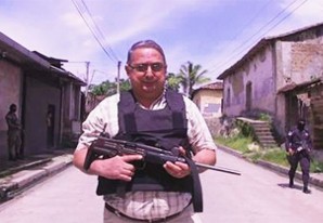 En el país mas violento del mundo, un alcalde patrulla su ciudad... armado - VIDEO En el país mas violento del mundo, un alcalde patrulla su ciudad... armado - VIDEO