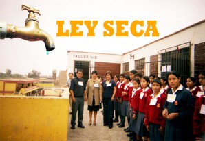 En el colegio Avelino Cáceres de Chincha el agua brilla por su ausencia En el colegio Avelino Cáceres de Chincha el agua brilla por su ausencia