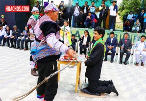 NACIÓN CHOPCCA: En una ceremonia cargada de símbolos, juramenta el alcalde NACIÓN CHOPCCA: En una ceremonia cargada de símbolos, juramenta el alcalde