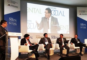Glodoaldo Álvarez exige responsabilidad social a empresas en convención Perumin 2107 Glodoaldo Álvarez exige responsabilidad social a empresas en convención Perumin 2107