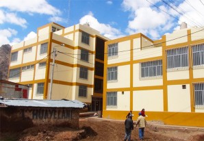 Simplemente un ‘elefante blanco que está con las patas arriba’ - VIDEO Simplemente un ‘elefante blanco que está con las patas arriba’ - VIDEO