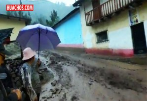 Yapanadas peligrosas por las calles del pueblo de Tantará | VIDEO Yapanadas peligrosas por las calles del pueblo de Tantará | VIDEO