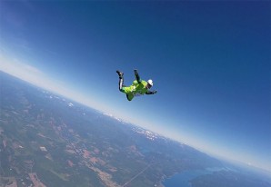 Histórico récord de un 'gringo': se lanza desde 7.620 metros sin paracaídas - VIDEO Histórico récord de un 'gringo': se lanza desde 7.620 metros sin paracaídas - VIDEO