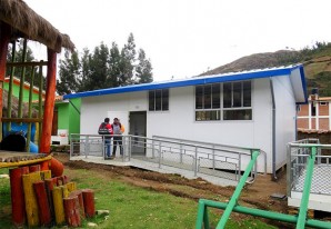 Niños del departamento de Huancavelica iniciarán clases en 18 modernas aulas prefabricadas Niños del departamento de Huancavelica iniciarán clases en 18 modernas aulas prefabricadas