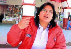 Feministas y profesionales de ciencias de la vida denuncian el comportamiento de padres de familia Feministas y profesionales de ciencias de la vida denuncian el comportamiento de padres de familia