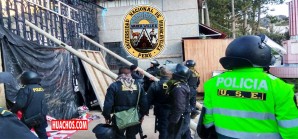 Fuerzas del orden logran recuperar el Campus Universitario en Huancavelica | VIDEO Fuerzas del orden logran recuperar el Campus Universitario en Huancavelica | VIDEO