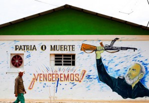 Fidel, líder de la revolución cubana, cumple 90 años convertido en mito y en 'tigre de papel' Fidel, líder de la revolución cubana, cumple 90 años convertido en mito y en 'tigre de papel'